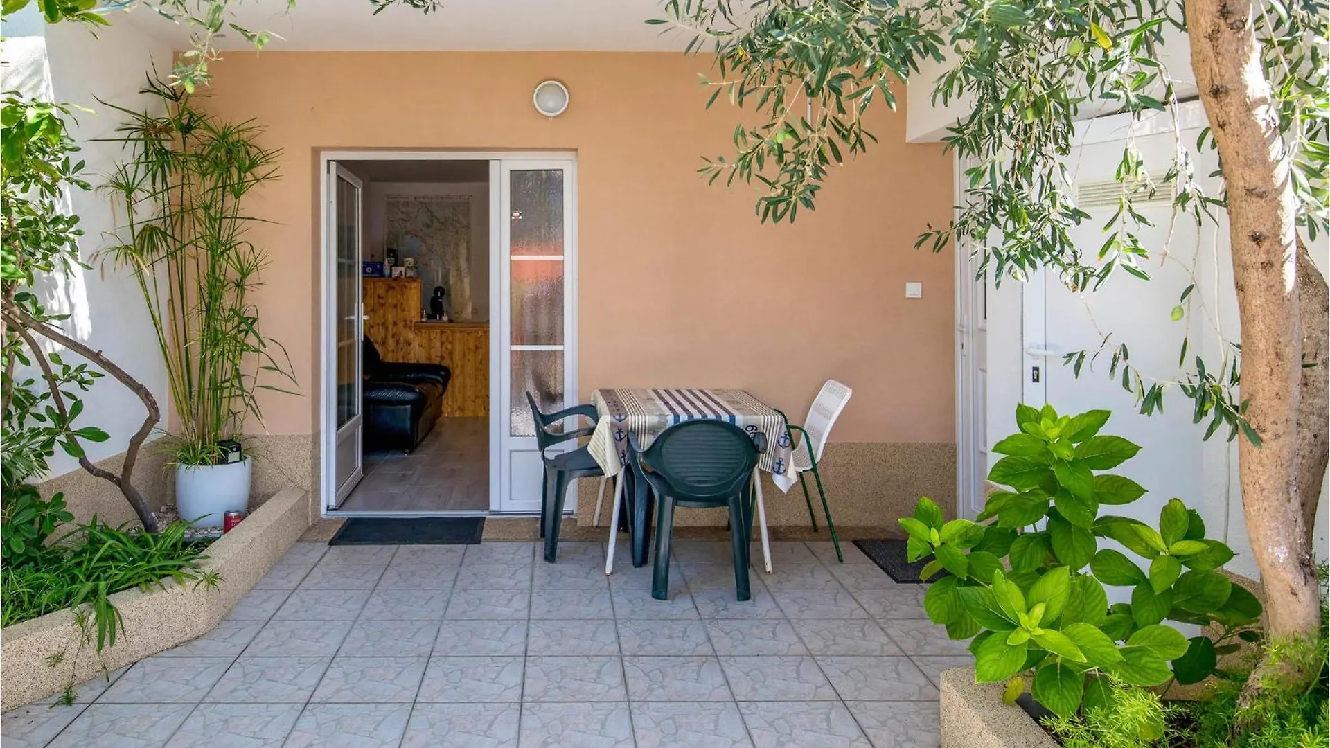 Cozy Apartment In Barbat-Rab With House Sea View Barbat na Rabu