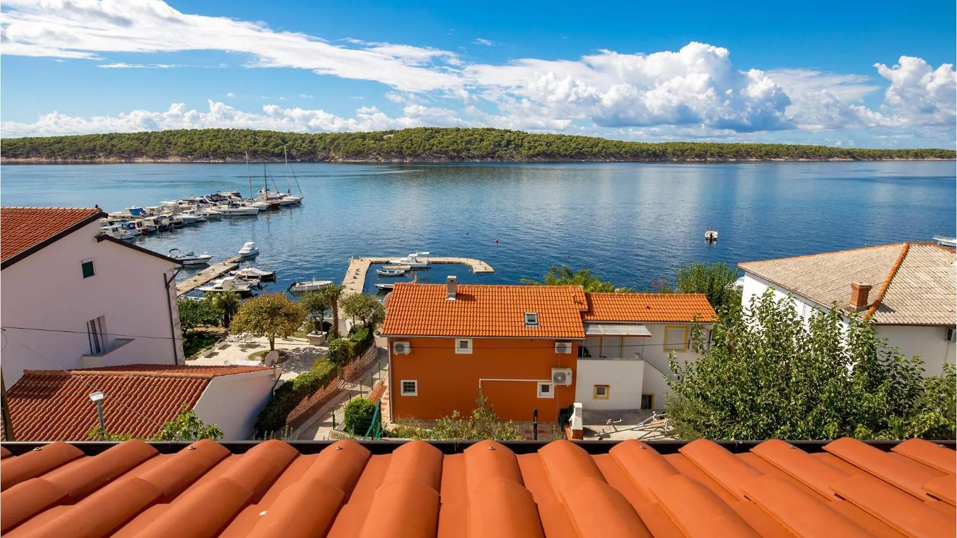 Cozy Apartment In Barbat-Rab With House Sea View Barbat na Rabu