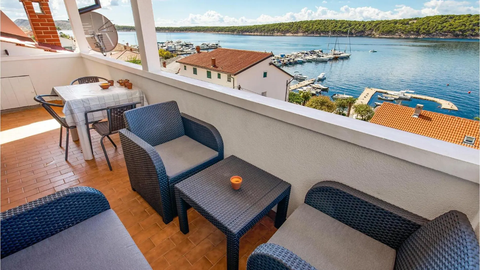 Cozy Apartment In Barbat-Rab With House Sea View Barbat na Rabu 0*,
