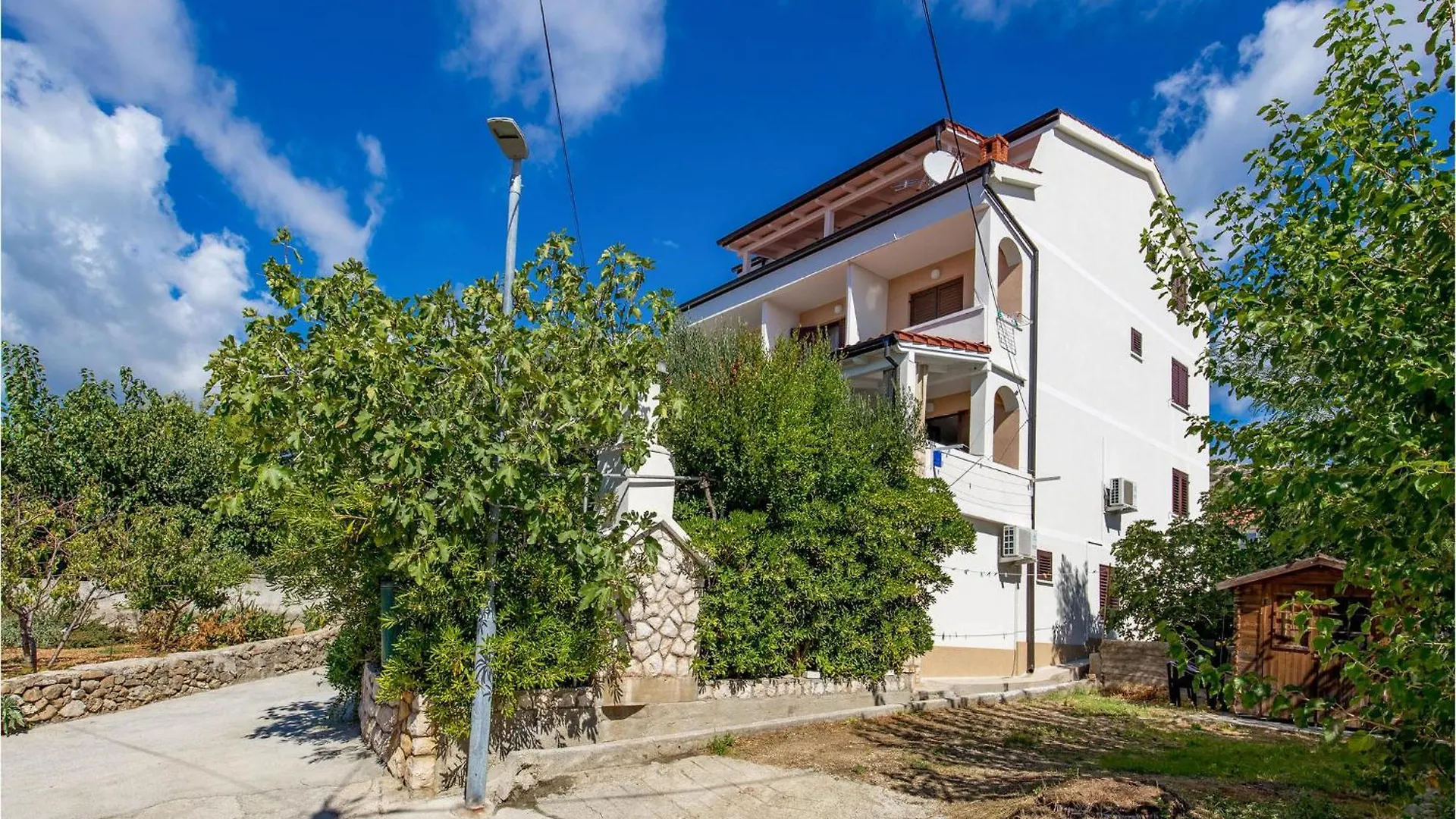 Cozy Apartment In Barbat-Rab With House Sea View Barbat na Rabu
