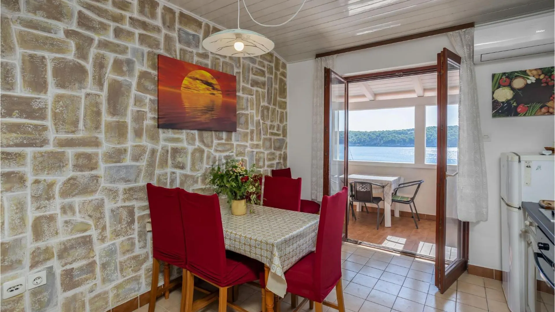 Cozy Apartment In Barbat-Rab With House Sea View Barbat na Rabu Croatia