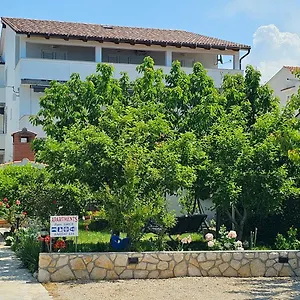 Apartman Fam. Grce, Barbat na Rabu